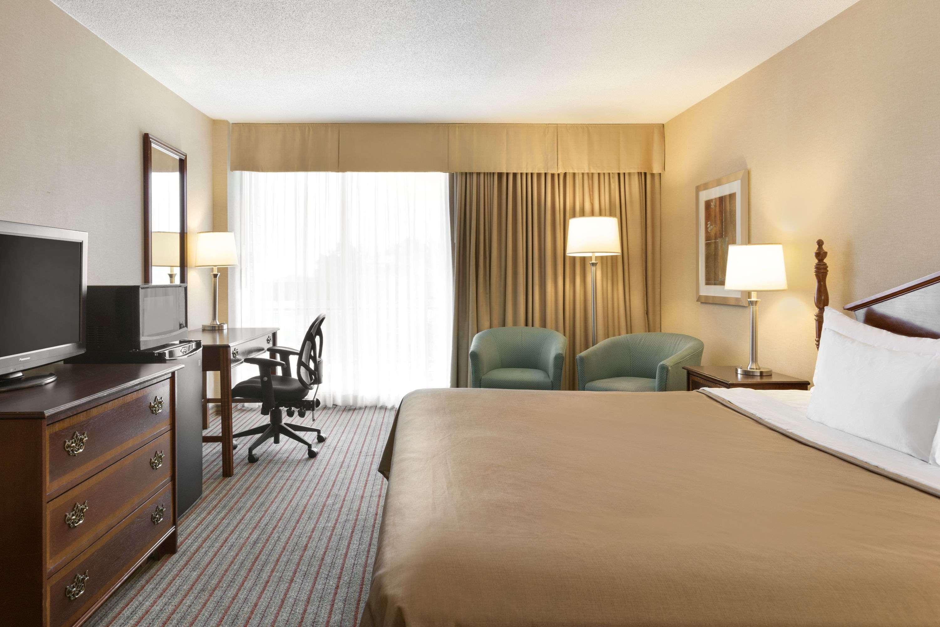Ramada By Wyndham Belleville Harbourview Conference Center Eksteriør bilde