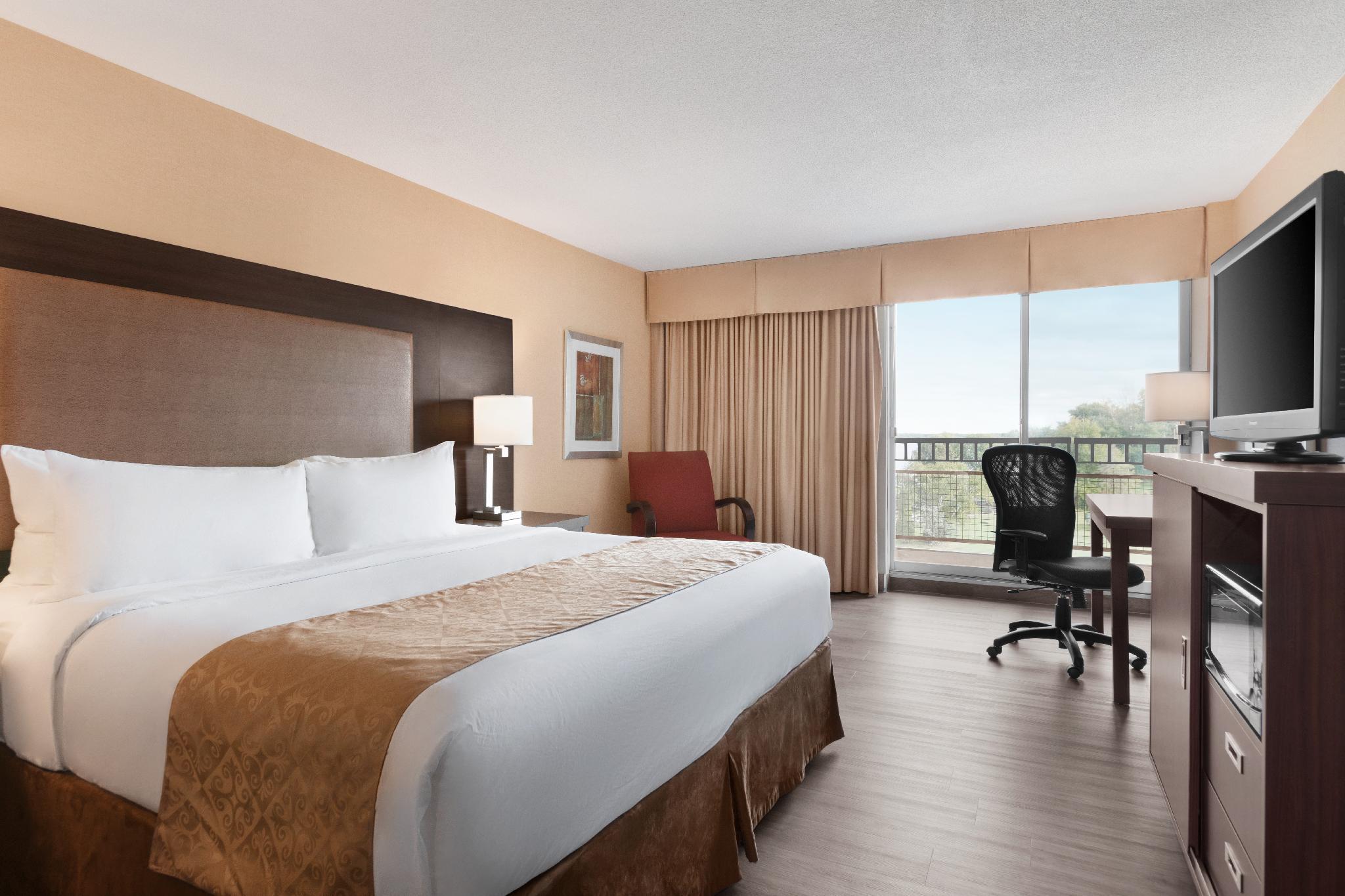 Ramada By Wyndham Belleville Harbourview Conference Center Eksteriør bilde