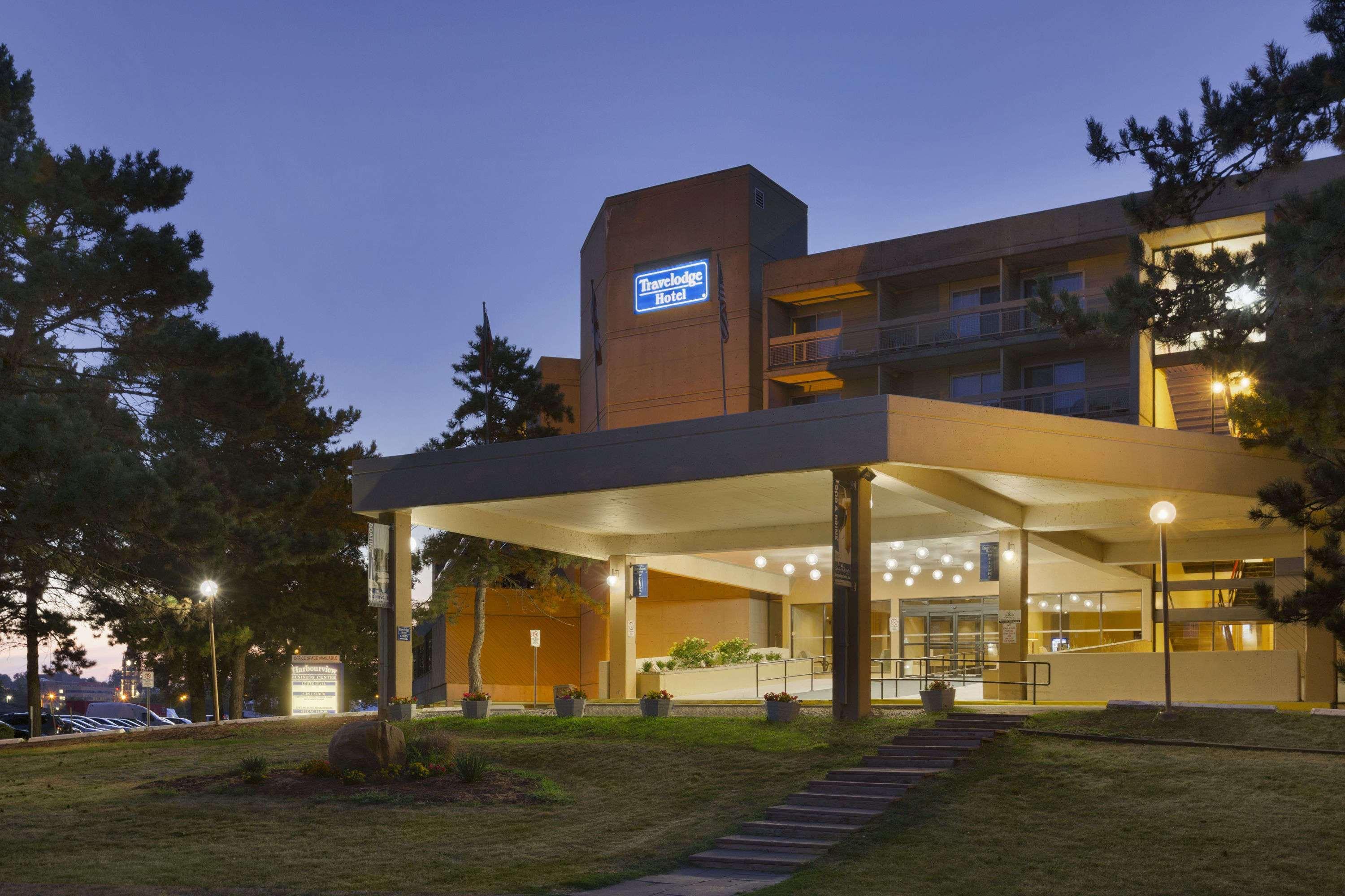 Ramada By Wyndham Belleville Harbourview Conference Center Eksteriør bilde